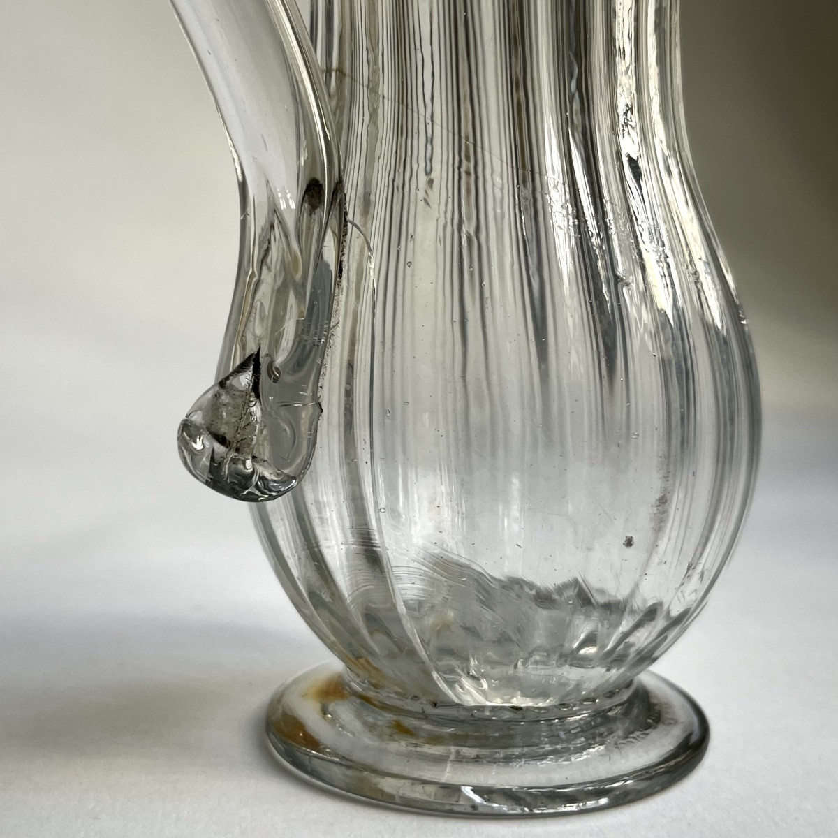 Pichet normand en verre soufflé à côtes XVIIIe siècle cruche Normandie, art populaire 18e-photo-2