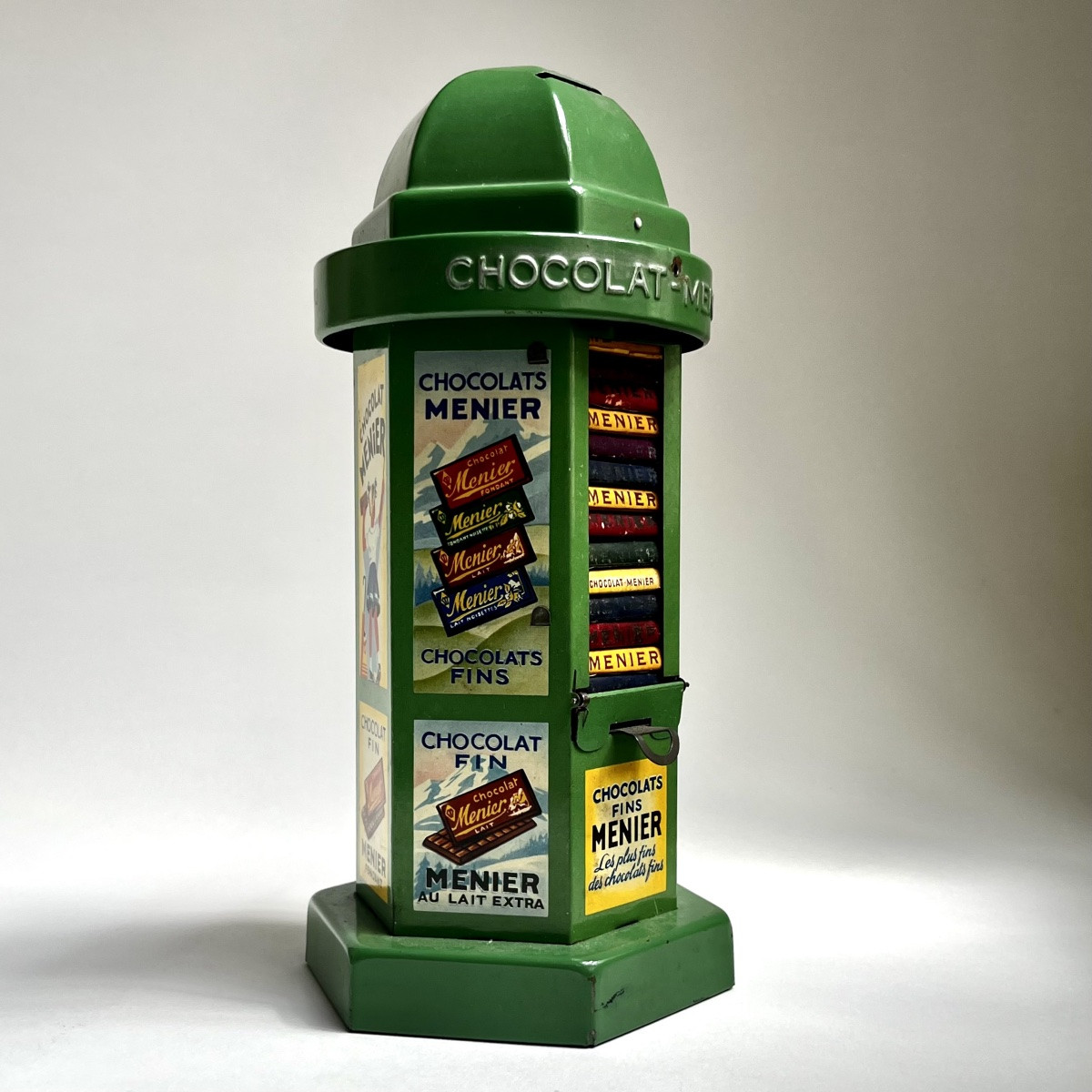 Menier Chocolate Kiosk In Lithographed Tin, Complete With Its Original Chocolate Bars-photo-4