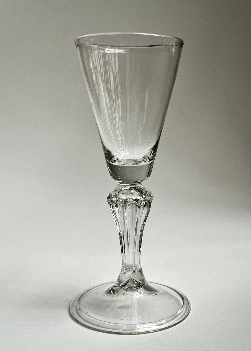 Grand verre à jambe octogonale XVIIIe siècle verre soufflé 18e-photo-2