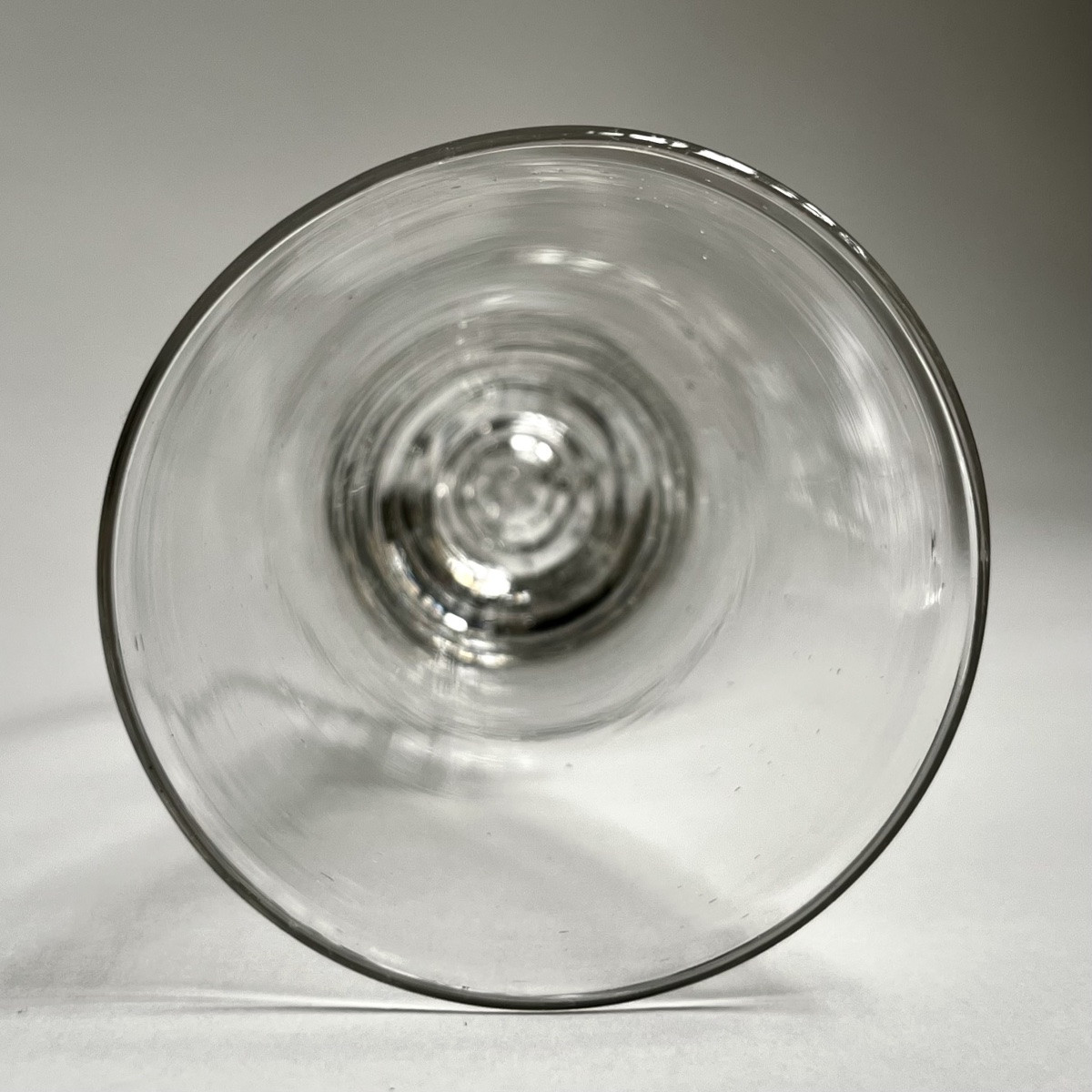 Grand verre à jambe octogonale XVIIIe siècle verre soufflé 18e-photo-3