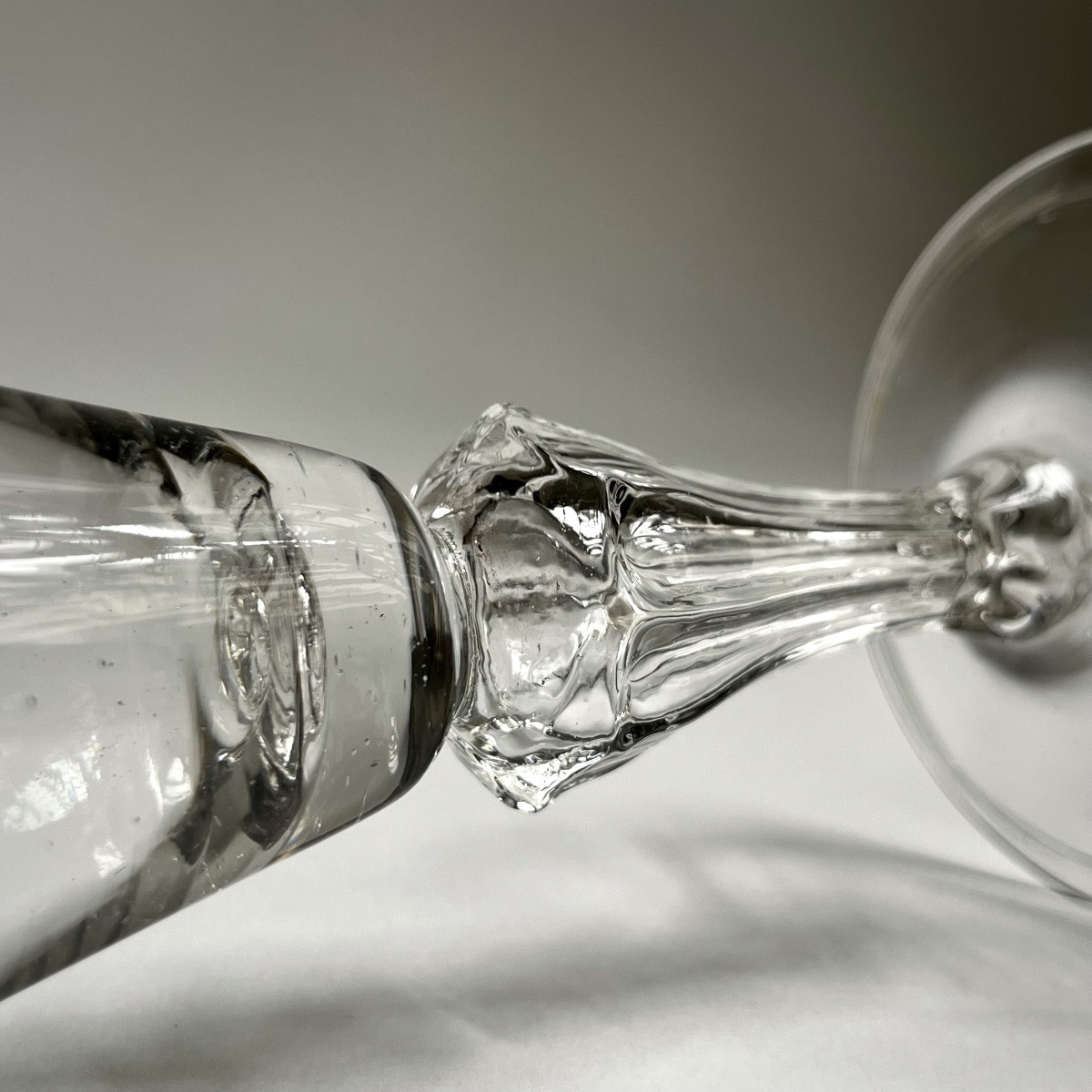 Grand verre à jambe octogonale XVIIIe siècle verre soufflé 18e-photo-5