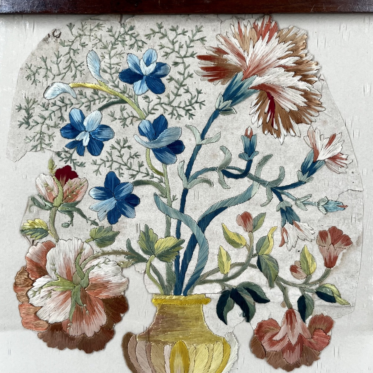 19th-century Multicolored Floral Embroidery In Satin Stitch, Antique Textile-photo-4