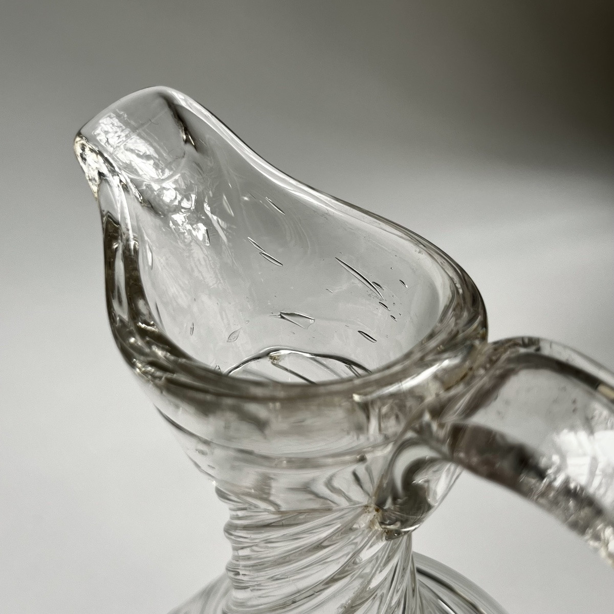 Pichet à cidre normand en verre soufflé à côtes torses XVIIIe siècle 18e art populaire XIXe 19e-photo-2