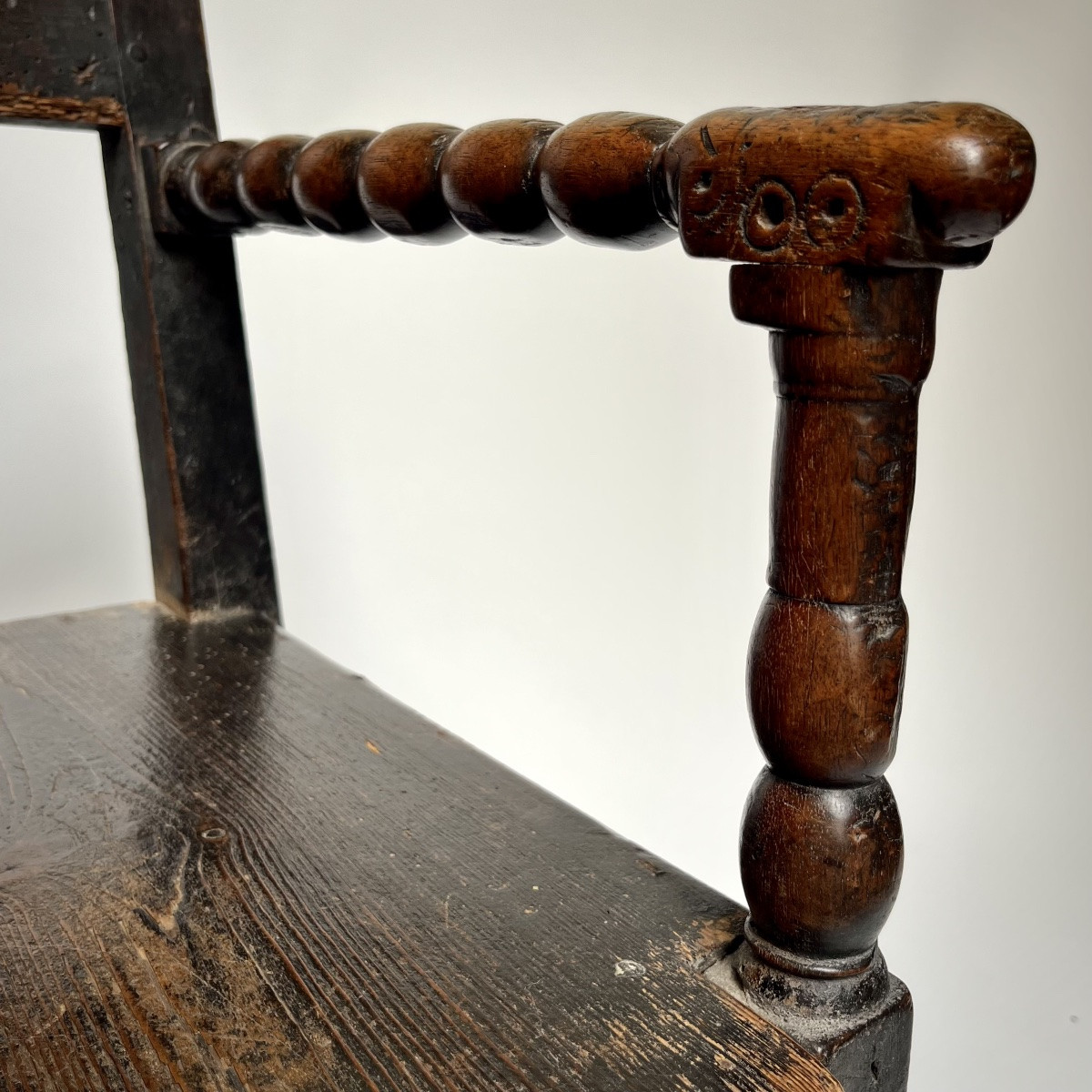 Louis XIII Period Small Armchair Or Chaise à Bras In Carved Wood 17th Century High Period-photo-4