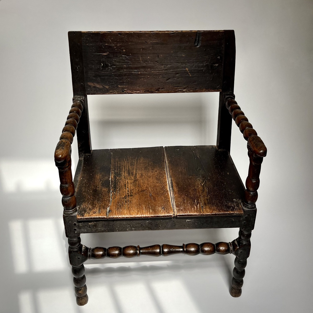 Louis XIII Period Small Armchair Or Chaise à Bras In Carved Wood 17th Century High Period-photo-6