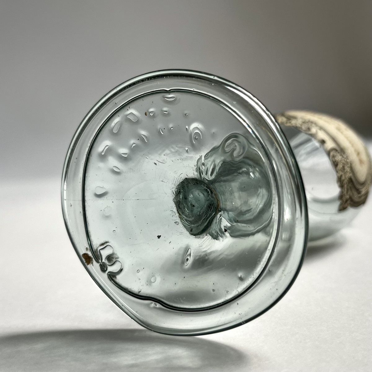 Pilulier en verre soufflé teinté XVIIe - XVIIIe siècle Montagne noire ? 17e 18e-photo-5