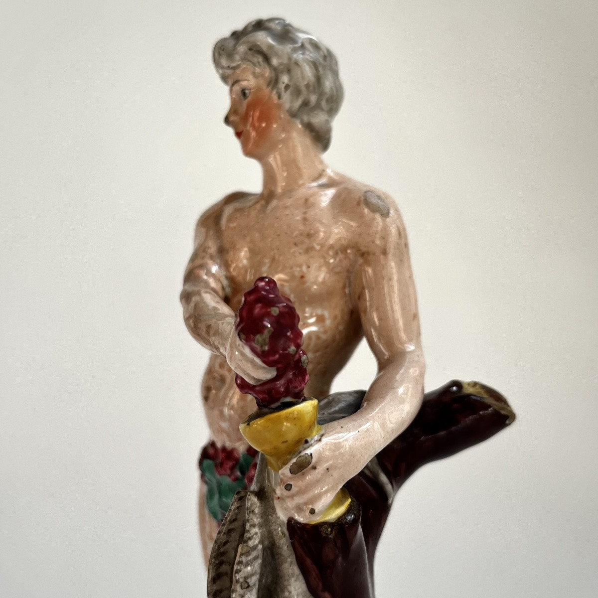 Allégorie de l'automne, statuette en faïence de Saint Clément fin XVIIIe - début XIXe siècle-photo-3