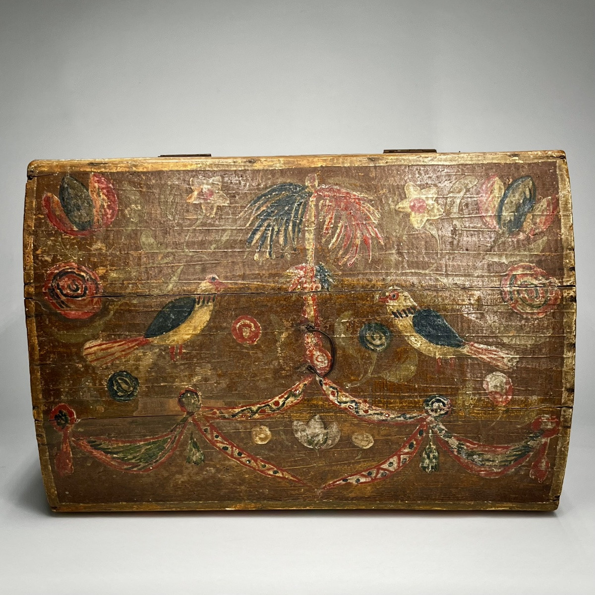 Norman Ochre Painted Wooden Wedding Trunk - Folk Art 19th Century Painted Trunk 19th Century-photo-2