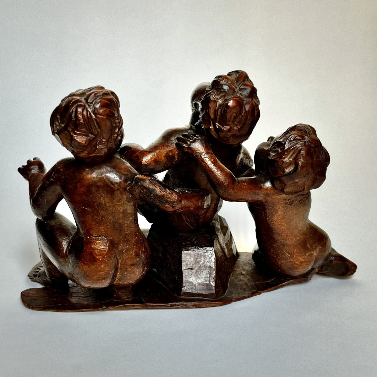 Statuette With Three Putti In Carved Wood 18th Century Children Of Saint Nicolas 18th Century-photo-7