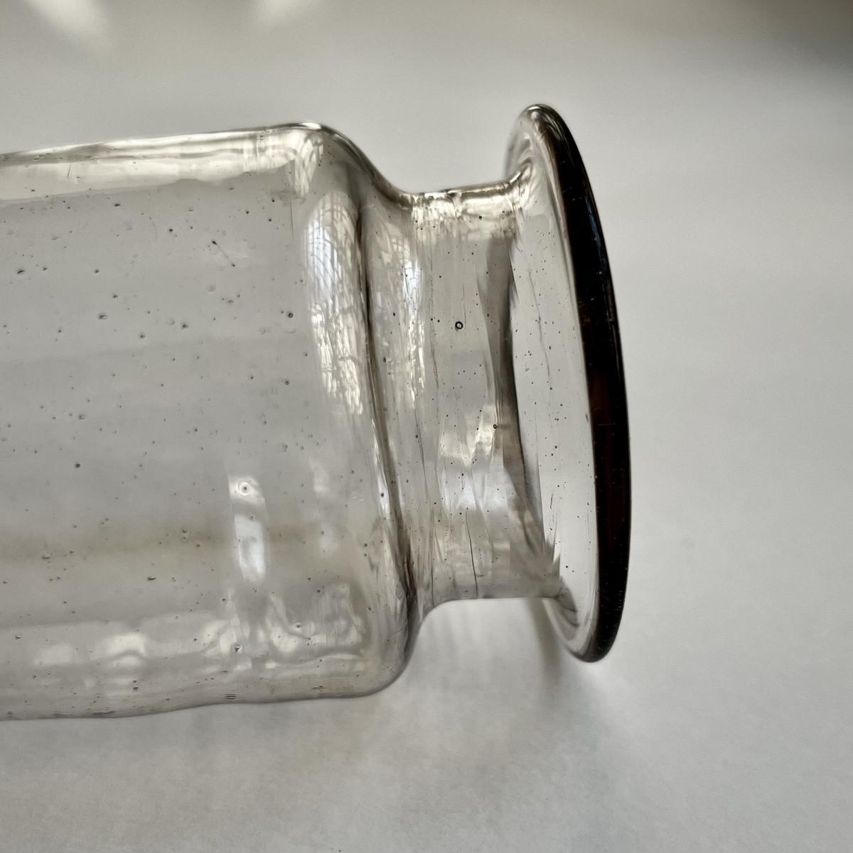 Petit bocal en verre soufflé XVIIIe siècle verre de fougère 18e -photo-3