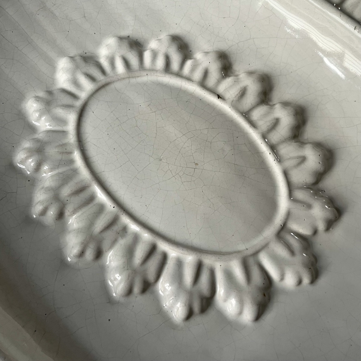 Large 17th Century White Earthenware Dish - Nevers Or Italy - High Period 17th Century-photo-1