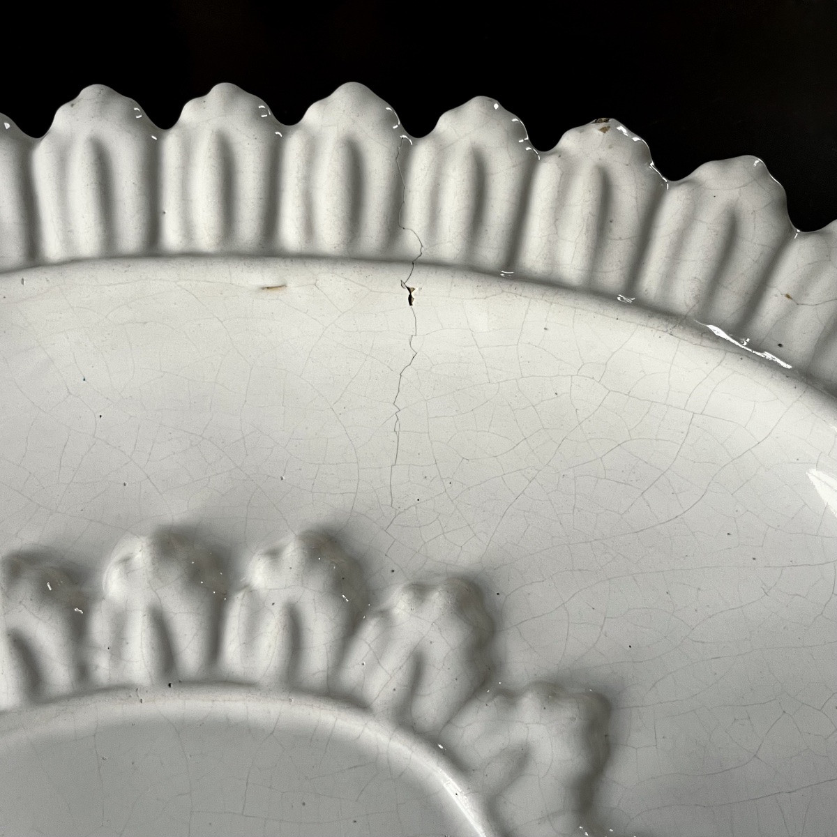 Large 17th Century White Earthenware Dish - Nevers Or Italy - High Period 17th Century-photo-2