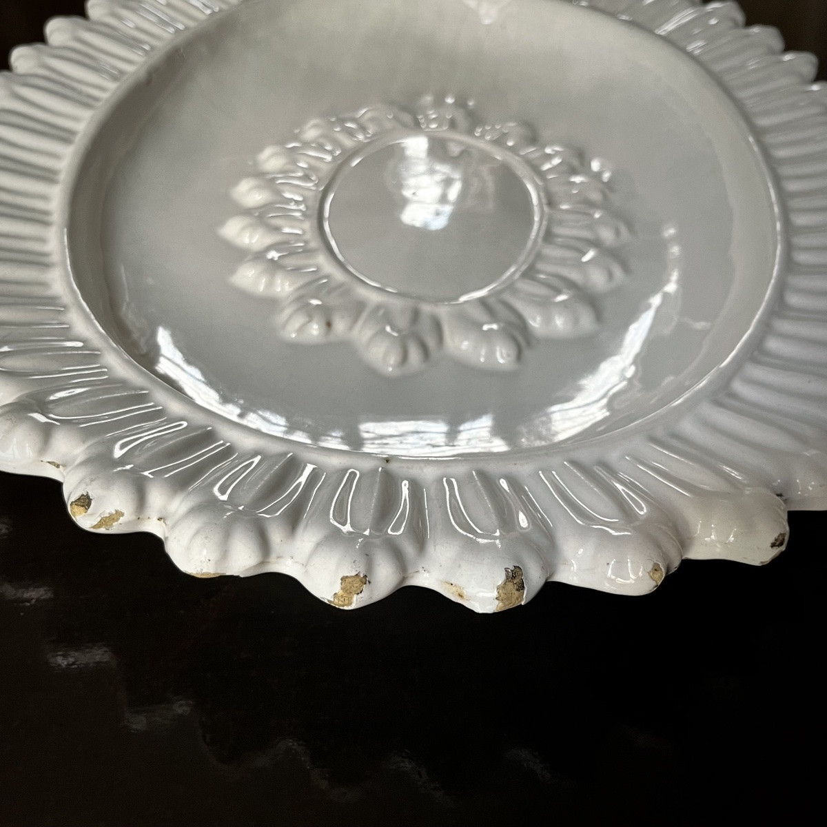 Large 17th Century White Earthenware Dish - Nevers Or Italy - High Period 17th Century-photo-4