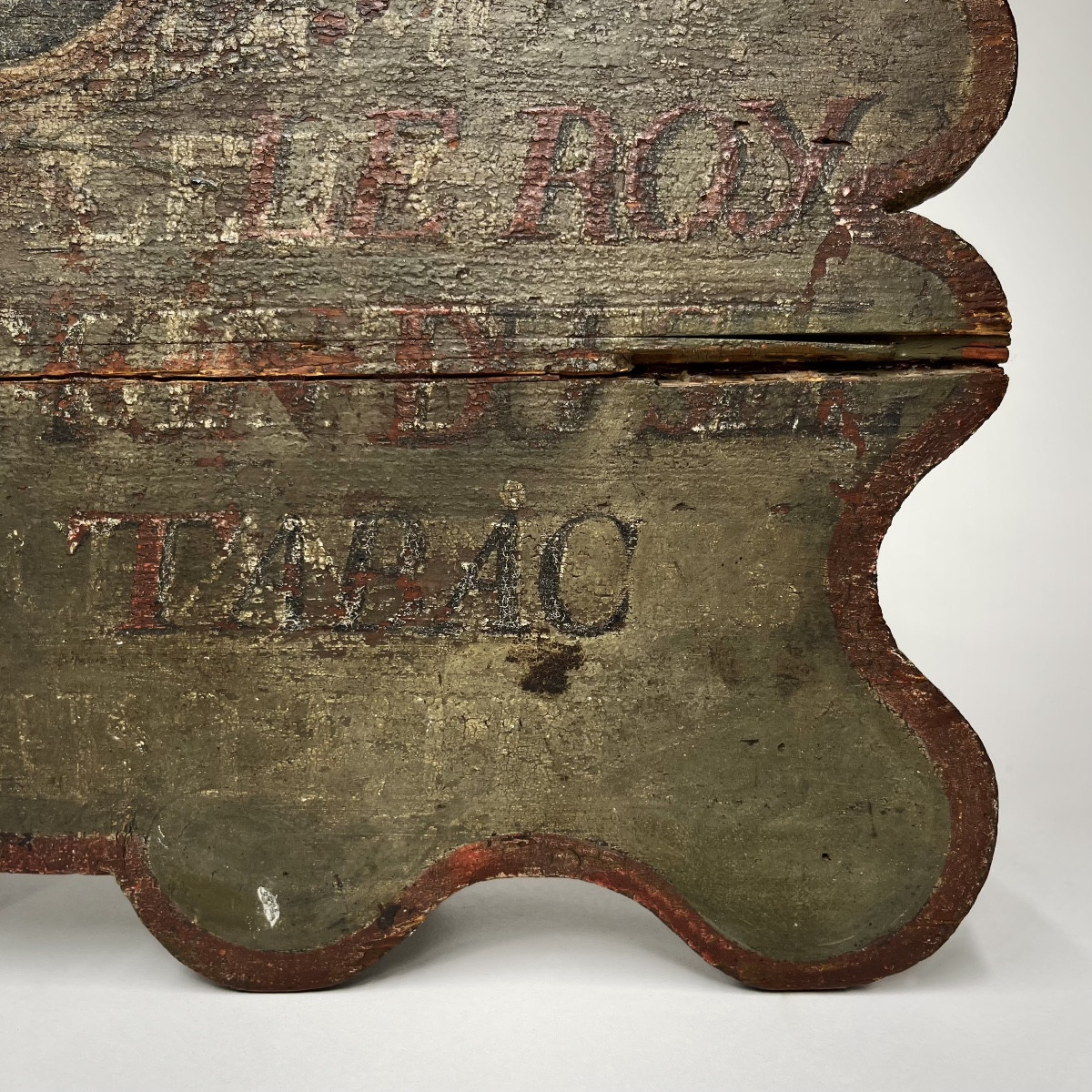 Enseigne de chapelier en bois peint du XVIIIe siècle - tabac fleurs de lys 18e art populaire-photo-6