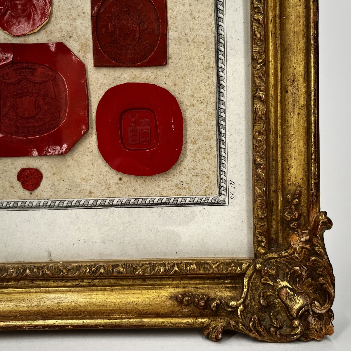 18th And 19th Century Wax Seals In An Antique Gilded Wood Frame 18th 19th Century-photo-3