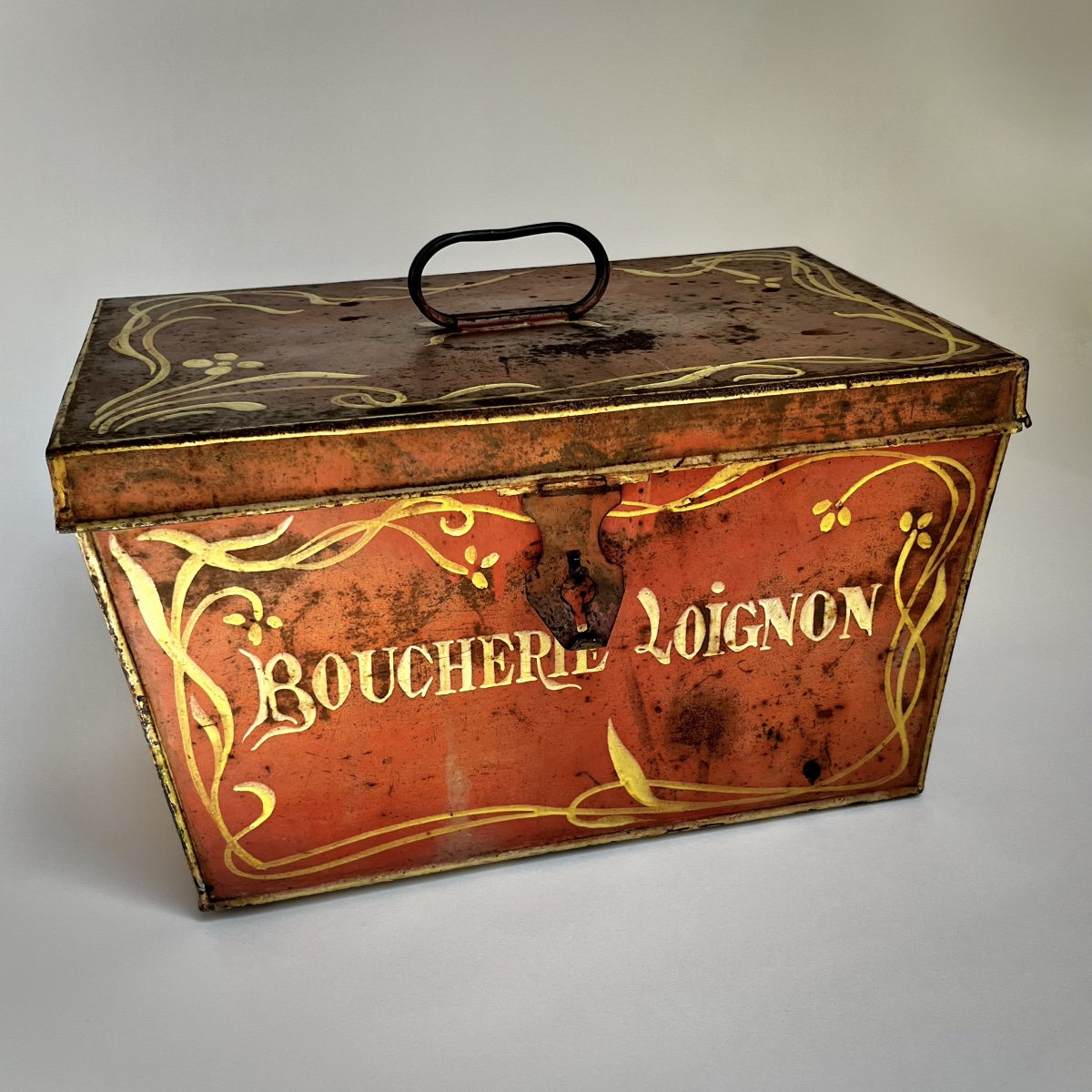 Rare caisse de livraison de boucherie en tôle peinte – « Boucherie Loignon » – vers 1900-photo-5