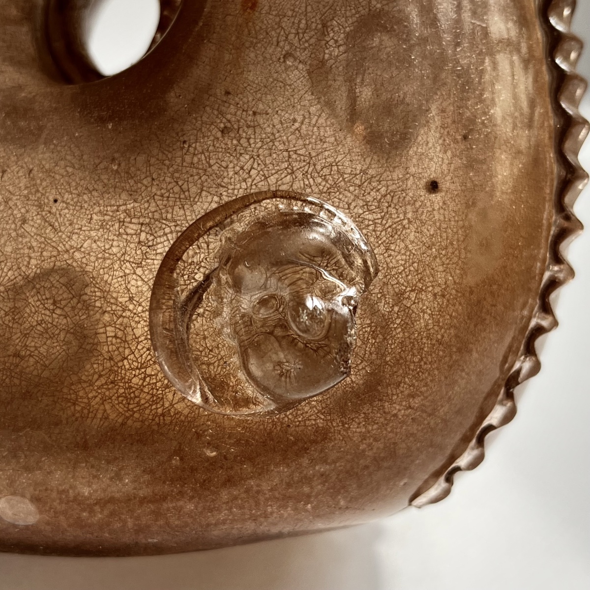 La Margeride - Blown-glass Ring-shaped Flask Decorated With Mascarons, 18th Century-photo-6