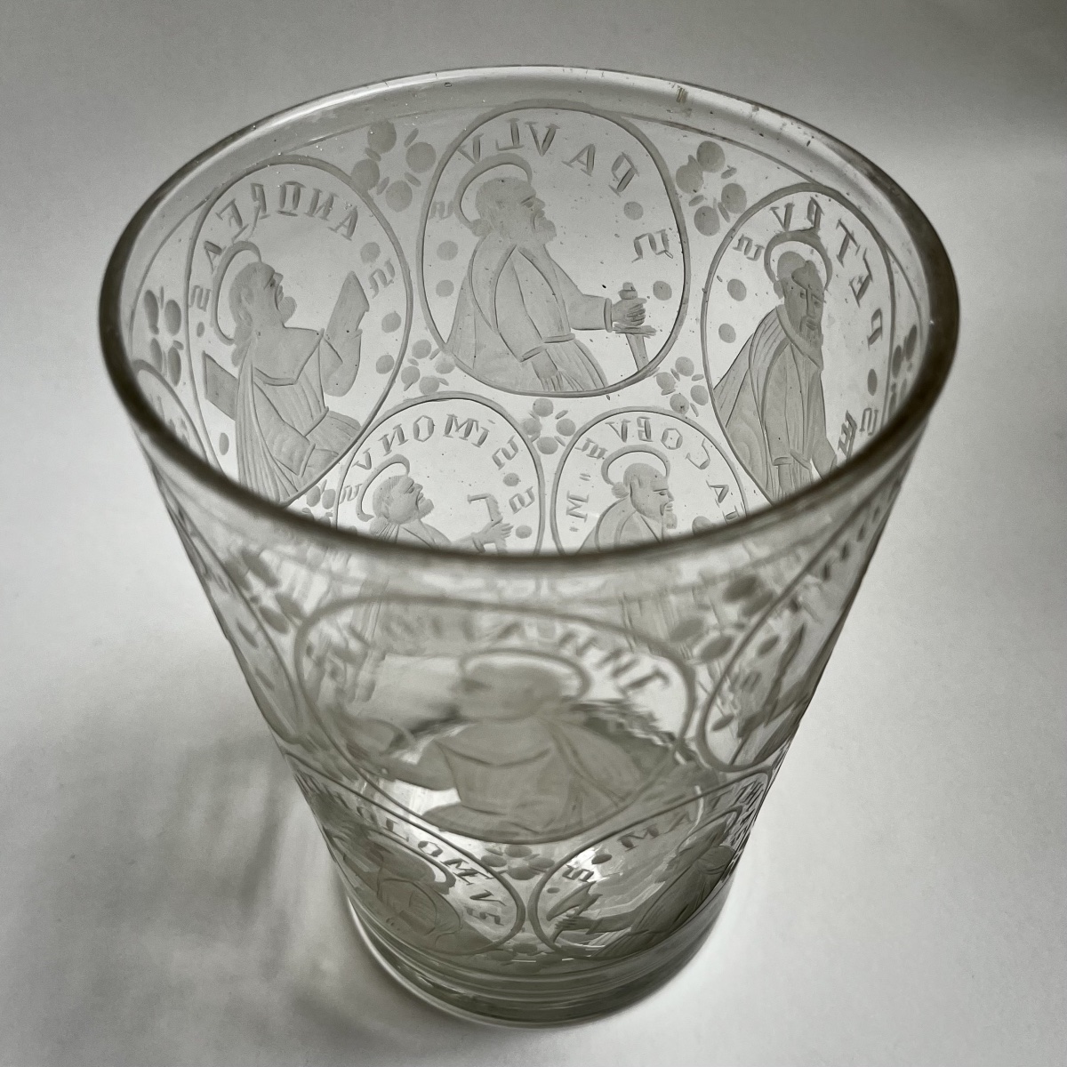 Large Glass Goblet With An Engraved Design Depicting The Twelve Apostles—18th Century -photo-3