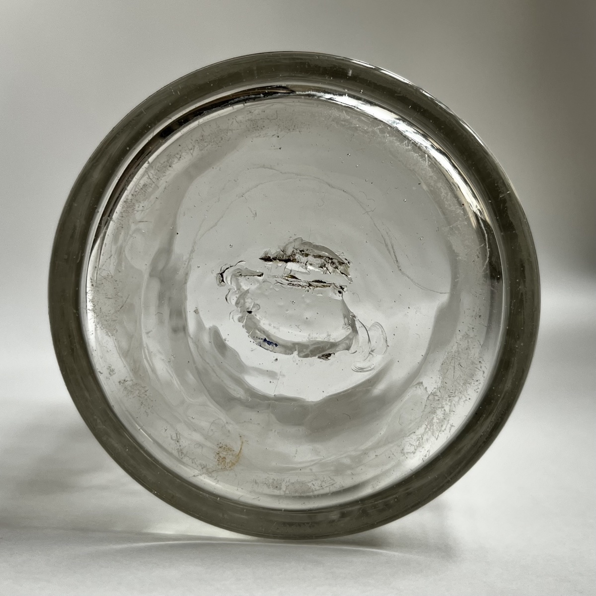 Large Glass Goblet With An Engraved Design Depicting The Twelve Apostles—18th Century -photo-8