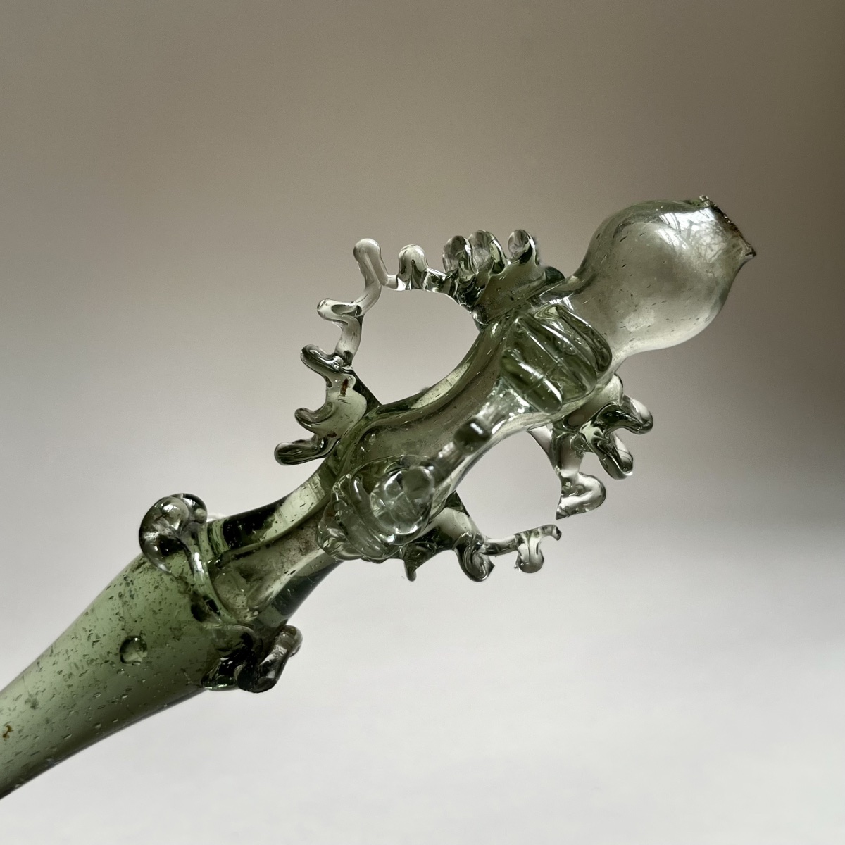 Green Glass Bridal Spindle - Southern France, 18th Century - 18th-century Folk Art-photo-1