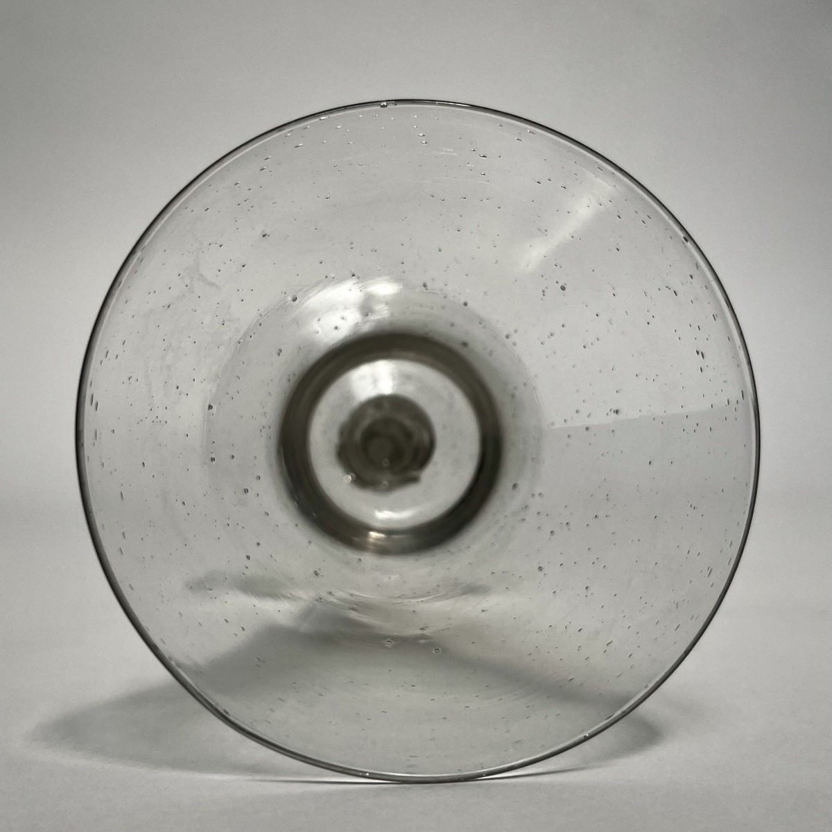 Verre campaniforme à jambe à double noeud du XVIIIe siècle 18e-photo-2
