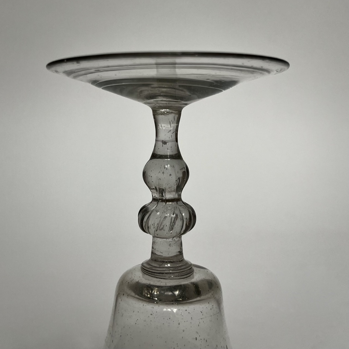 Verre campaniforme à jambe à double noeud du XVIIIe siècle 18e-photo-7