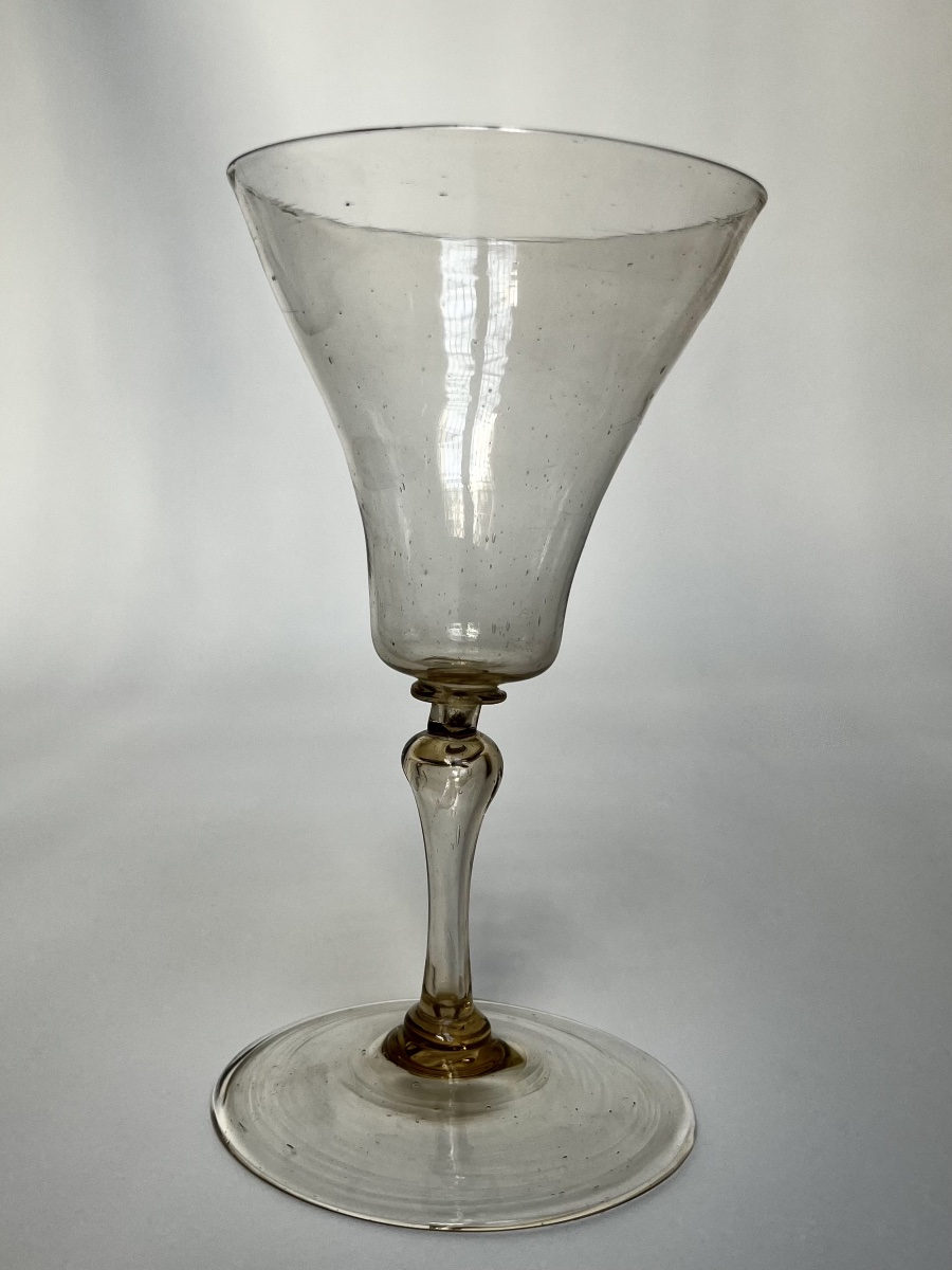 Large Bell-shaped Glass, Late 17th–early 18th Century  - Blown Glass, 17th–18th Centuries-photo-1