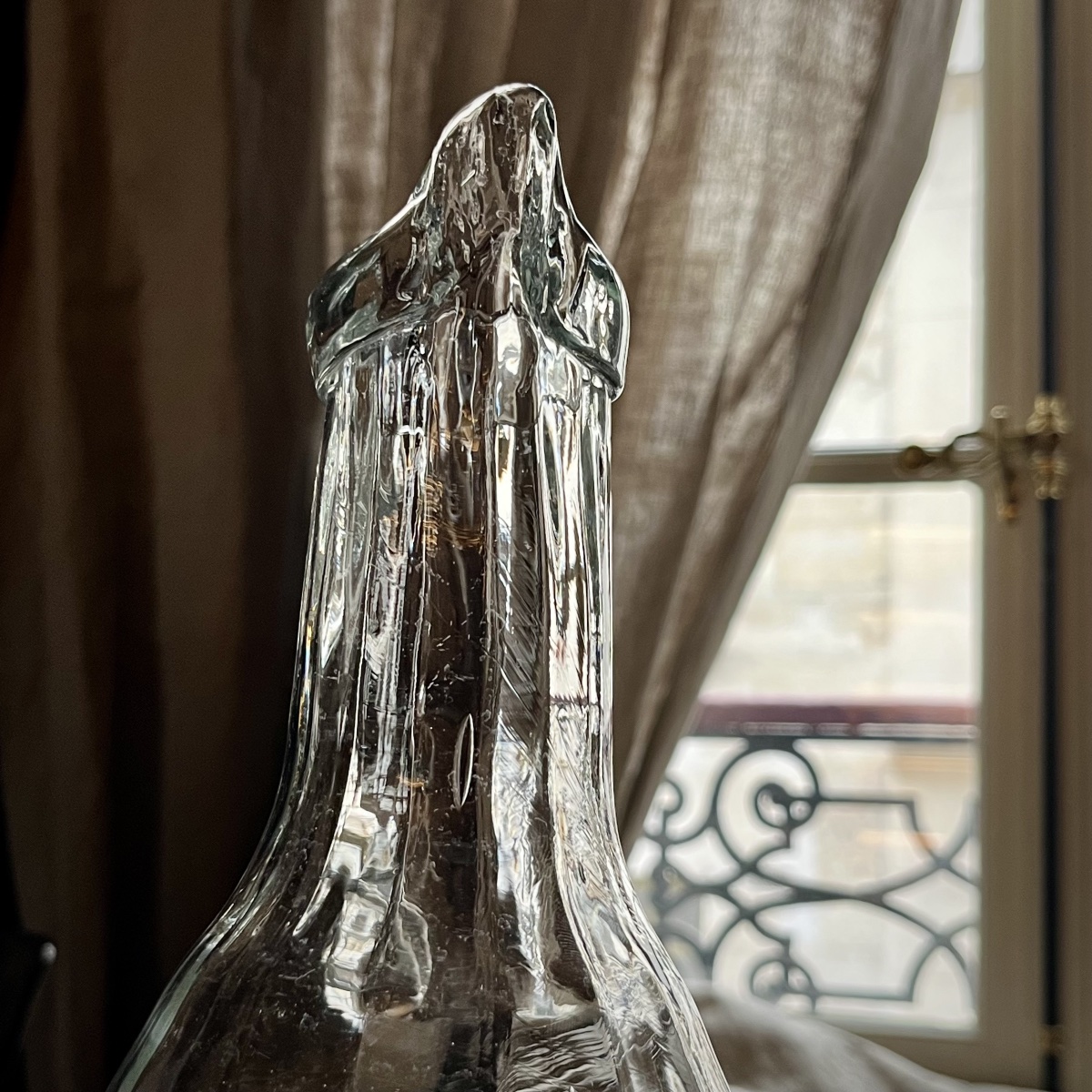 Paire de pichets normands à côtes en verre soufflé du XIXe siècle art populaire 19e-photo-1