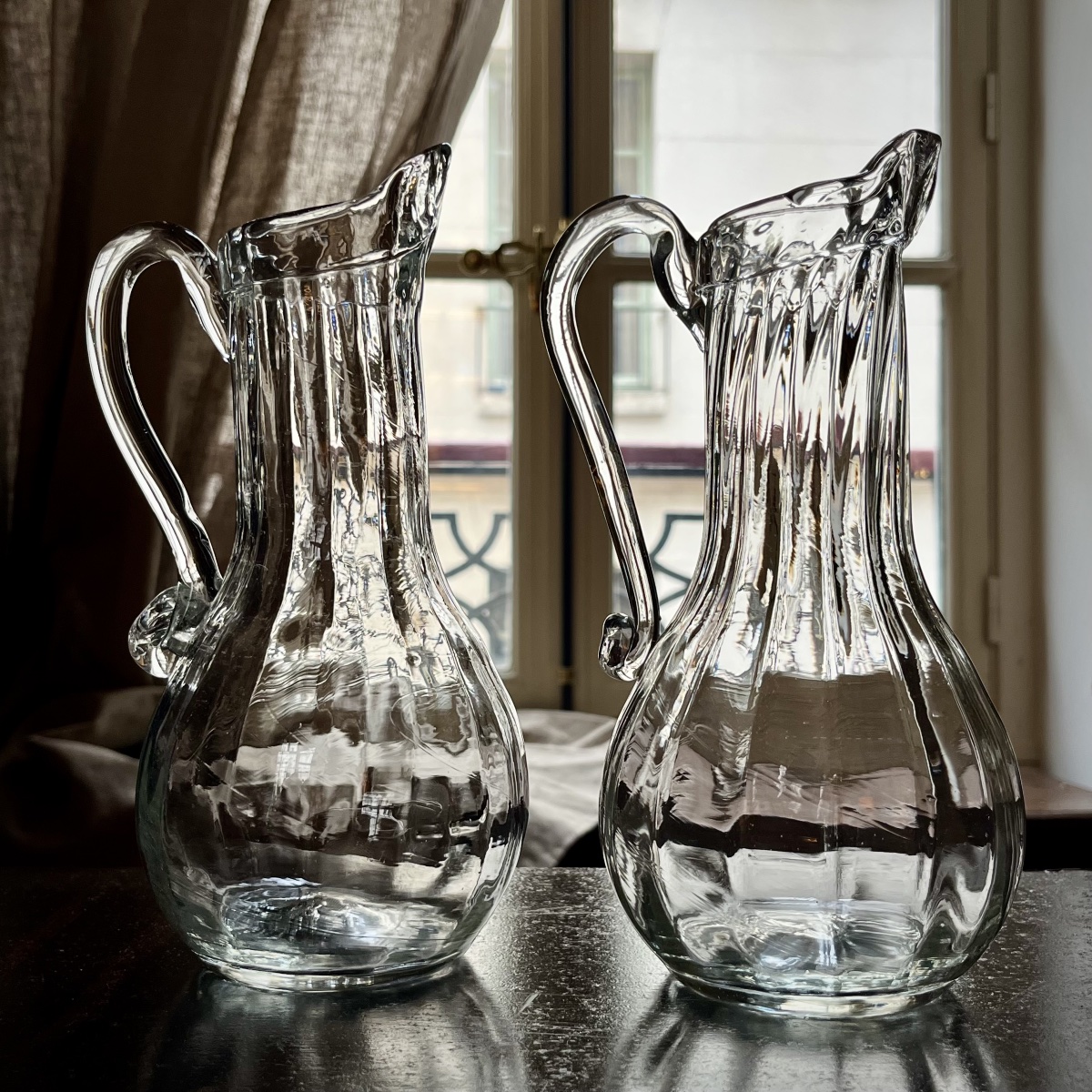 Paire de pichets normands à côtes en verre soufflé du XIXe siècle art populaire 19e-photo-4