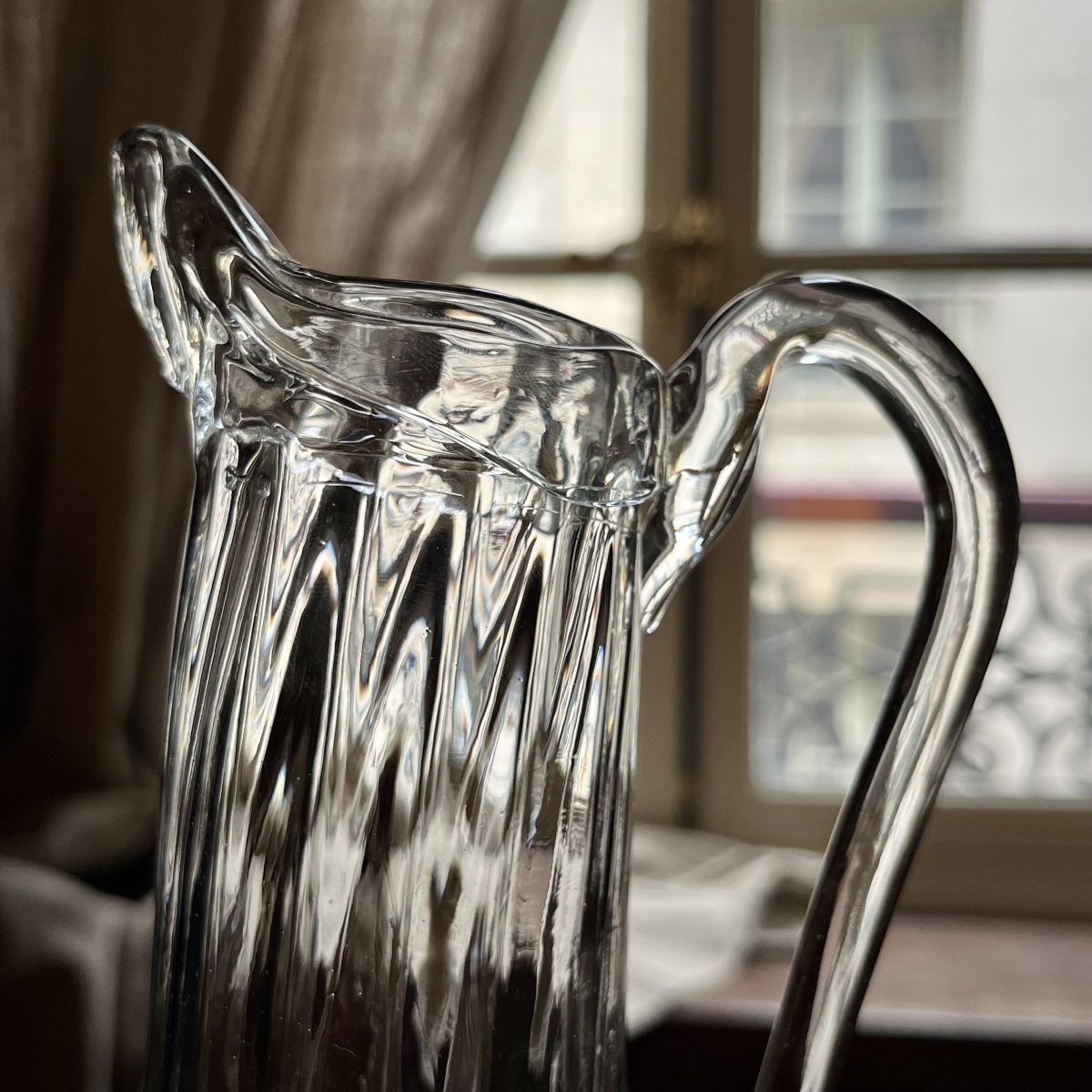 Paire de pichets normands à côtes en verre soufflé du XIXe siècle art populaire 19e-photo-6