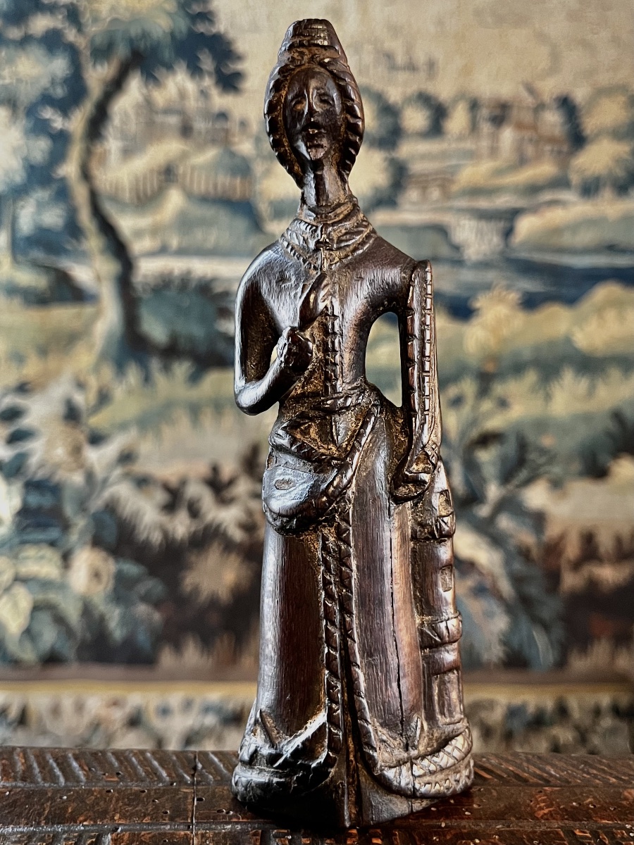 Sainte Barbe, talisman aux dés en bois sculpté - Art populaire fin XVIIIe - XIXe siècle-photo-2