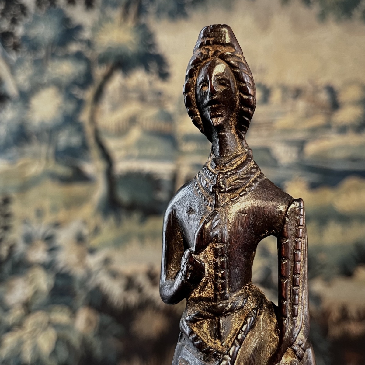 Sainte Barbe, talisman aux dés en bois sculpté - Art populaire fin XVIIIe - XIXe siècle-photo-3