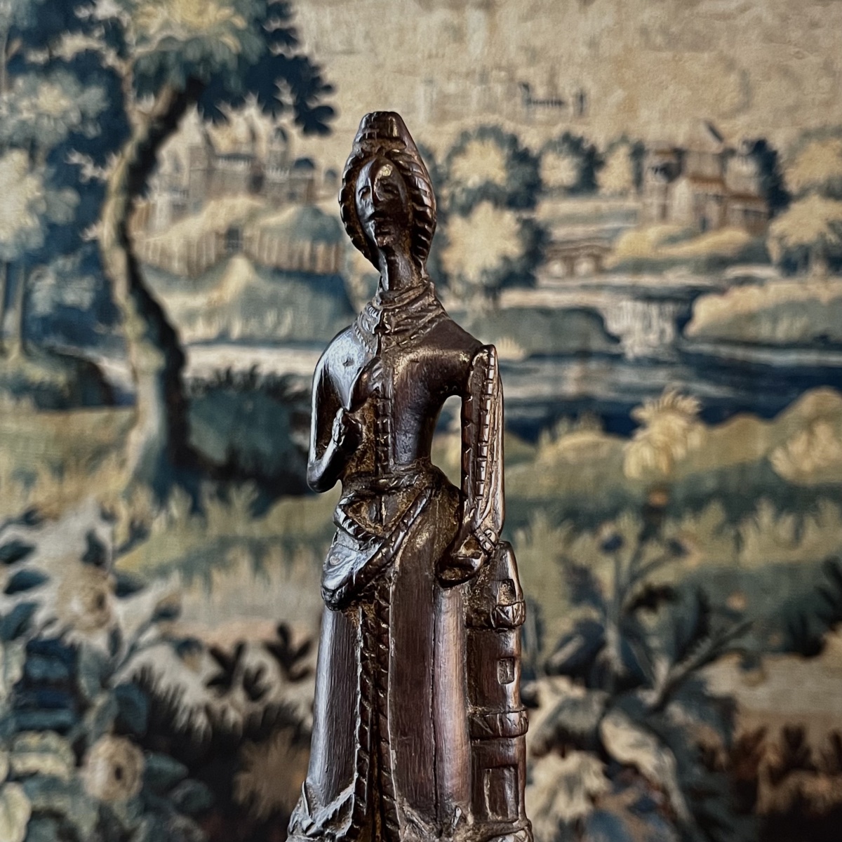 Sainte Barbe, talisman aux dés en bois sculpté - Art populaire fin XVIIIe - XIXe siècle-photo-8