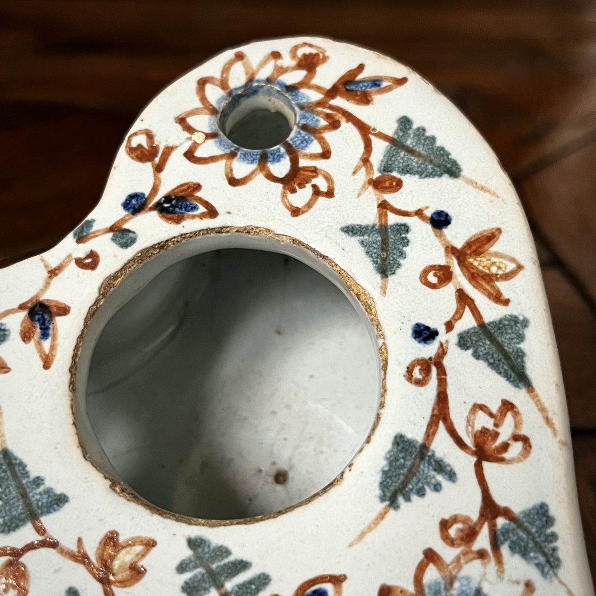 Polychrome Earthenware Heart-shaped Inkwell, Late 18th–early 19th Century -photo-4