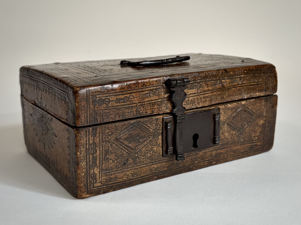 Louis XIV-era Embossed Leather Messenger's Case—late 17th To Early 18th Century -photo-4