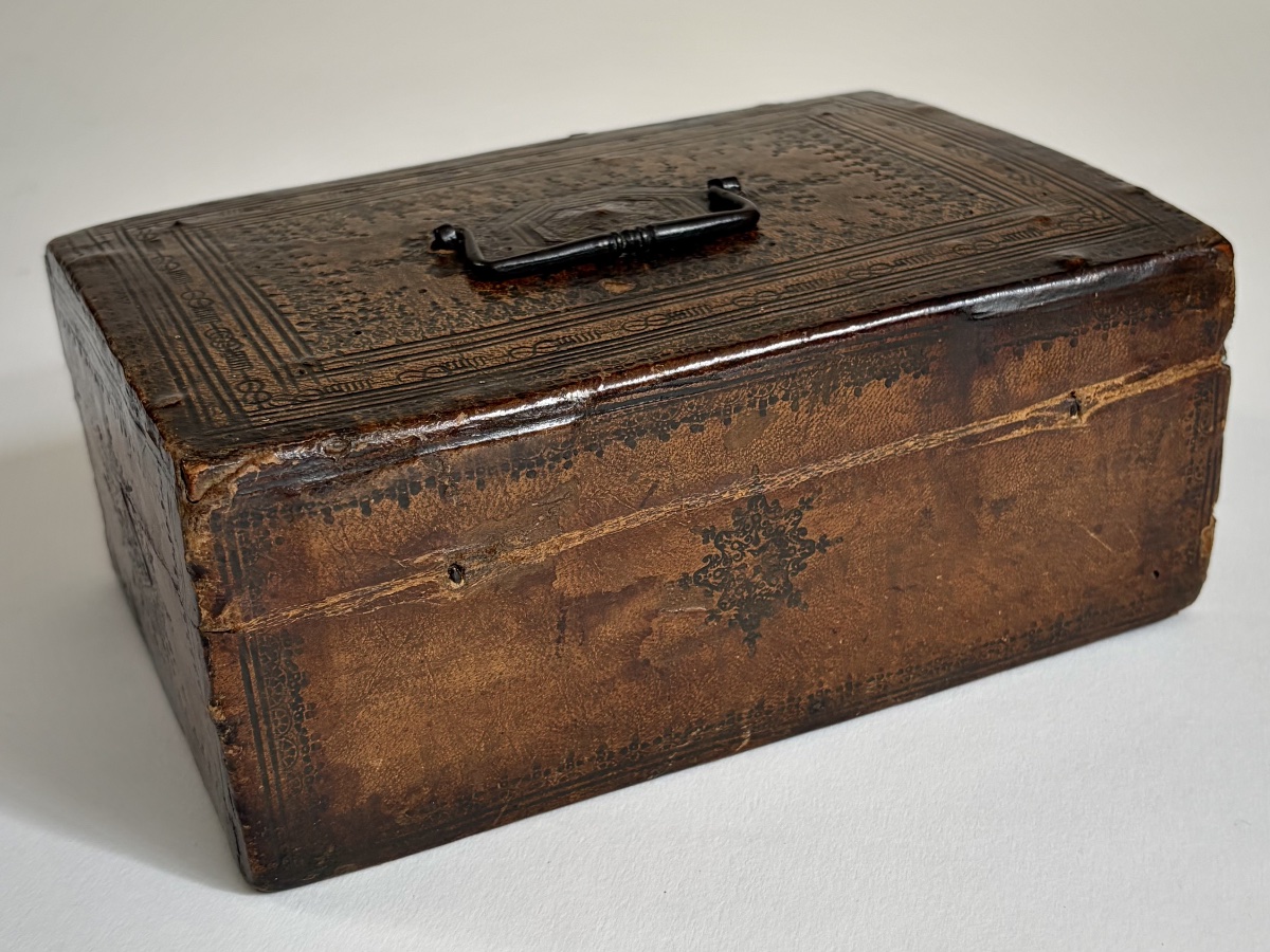 Louis XIV-era Embossed Leather Messenger's Case—late 17th To Early 18th Century -photo-2