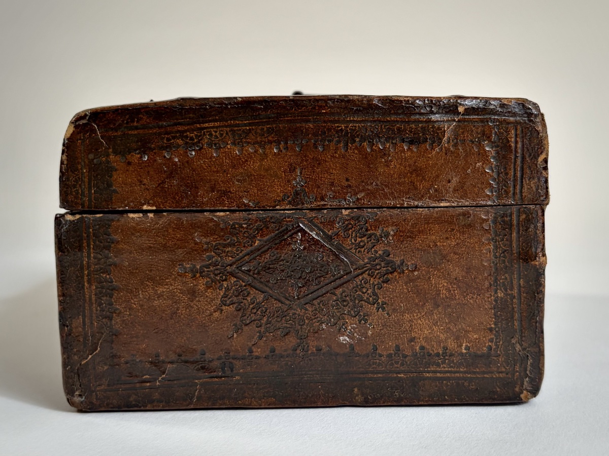 Louis XIV-era Embossed Leather Messenger's Case—late 17th To Early 18th Century -photo-3