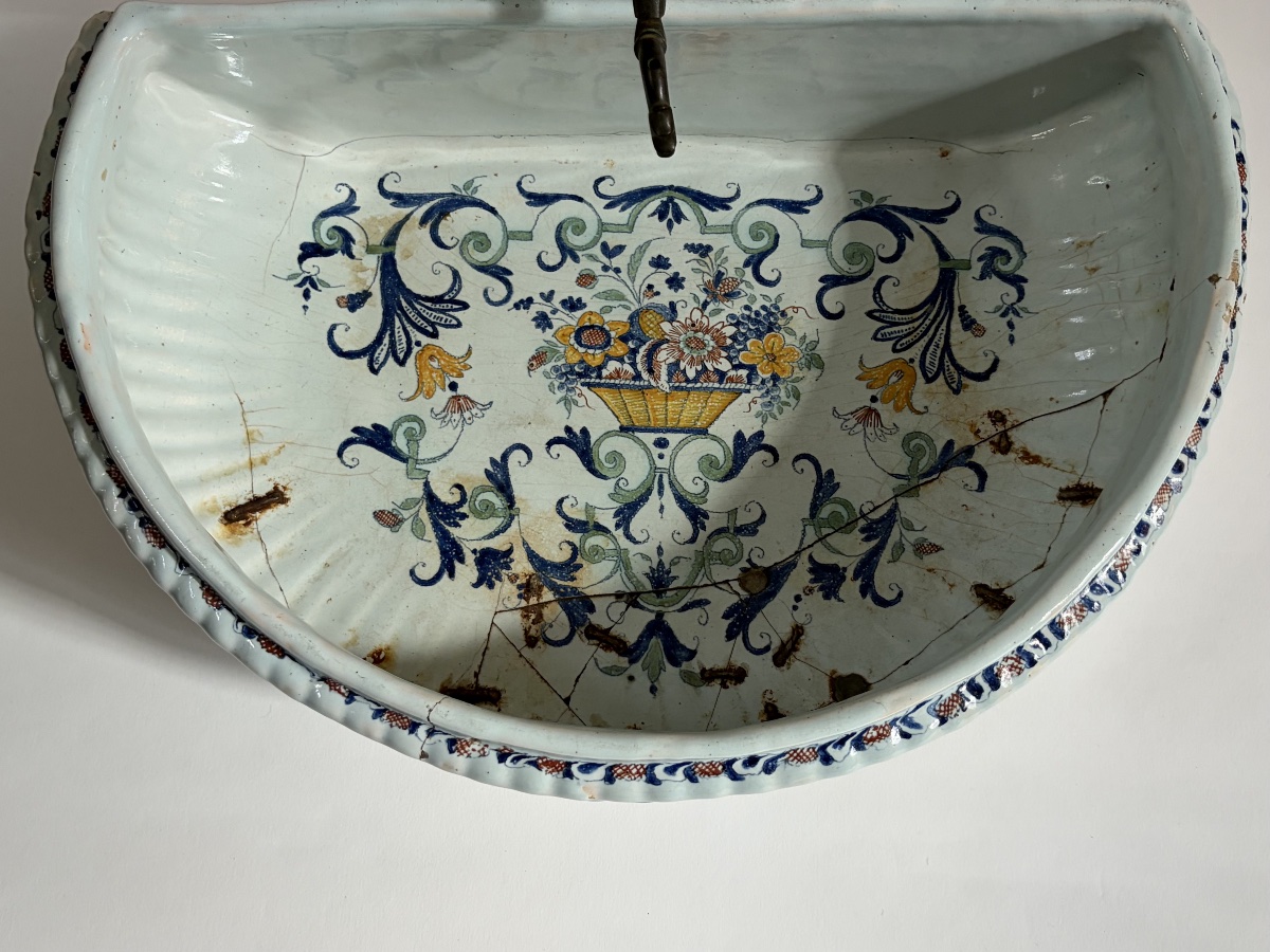 Fontaine d'applique et son bassin en faïence de Rouen – XVIIIe siècle 18e-photo-6