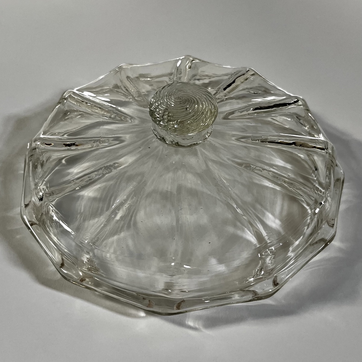 18th-century Blown-glass Candy Dish Or Bonbonniere With Fluted Decoration; 18th-century Candy Jar-photo-3