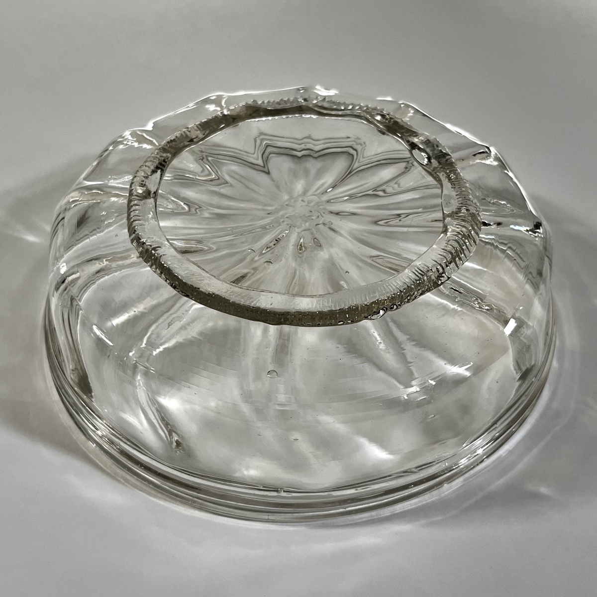 18th-century Blown-glass Candy Dish Or Bonbonniere With Fluted Decoration; 18th-century Candy Jar-photo-4