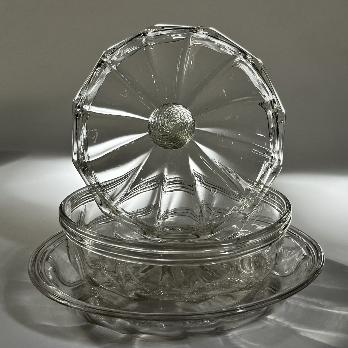18th-century Blown-glass Candy Dish Or Bonbonniere With Fluted Decoration; 18th-century Candy Jar-photo-7