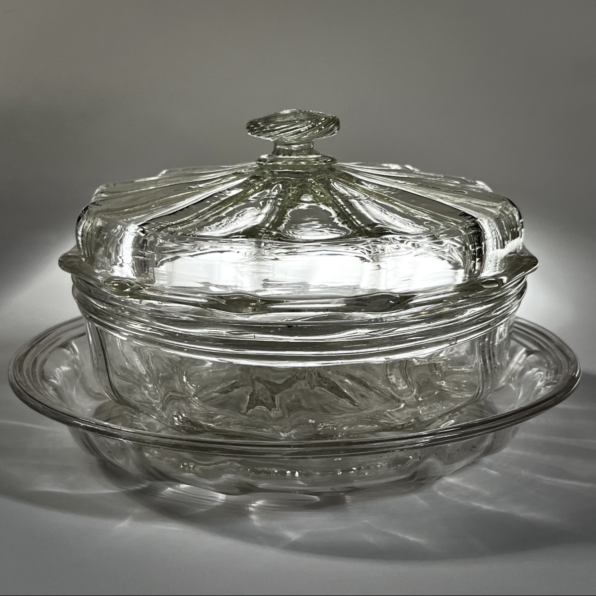18th-century Blown-glass Candy Dish Or Bonbonniere With Fluted Decoration; 18th-century Candy Jar