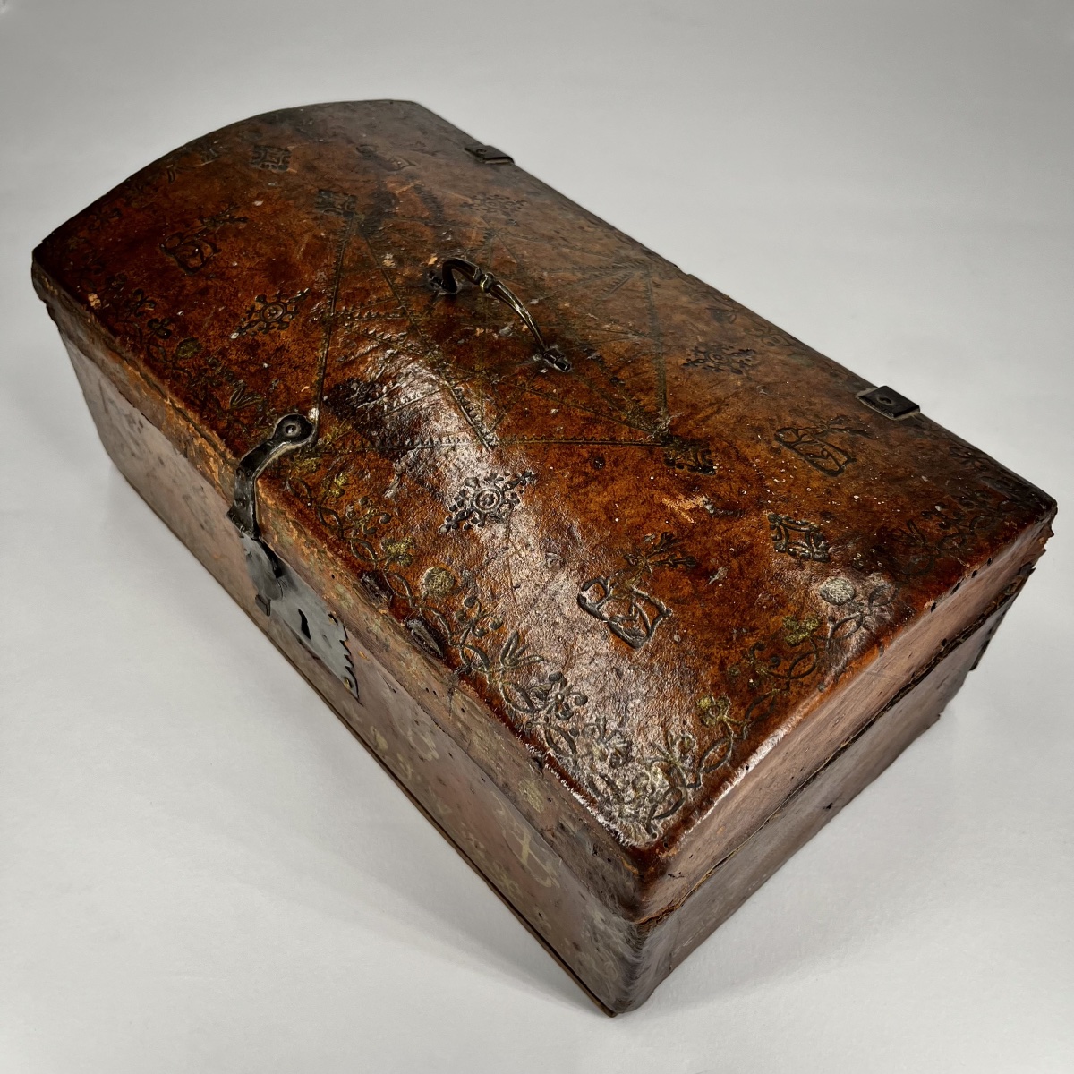 Gilded Leather Box With Small Metal Inlays—northern Italy, 16th Century; High Renaissance, 17th Century-photo-2