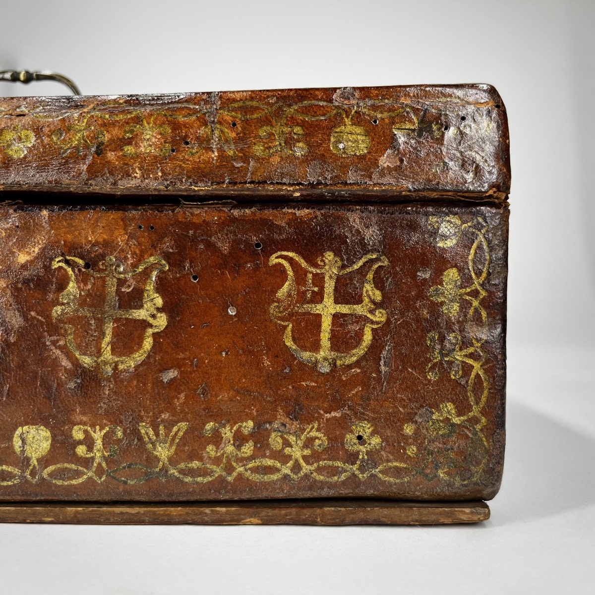 Gilded Leather Box With Small Metal Inlays—northern Italy, 16th Century; High Renaissance, 17th Century-photo-3