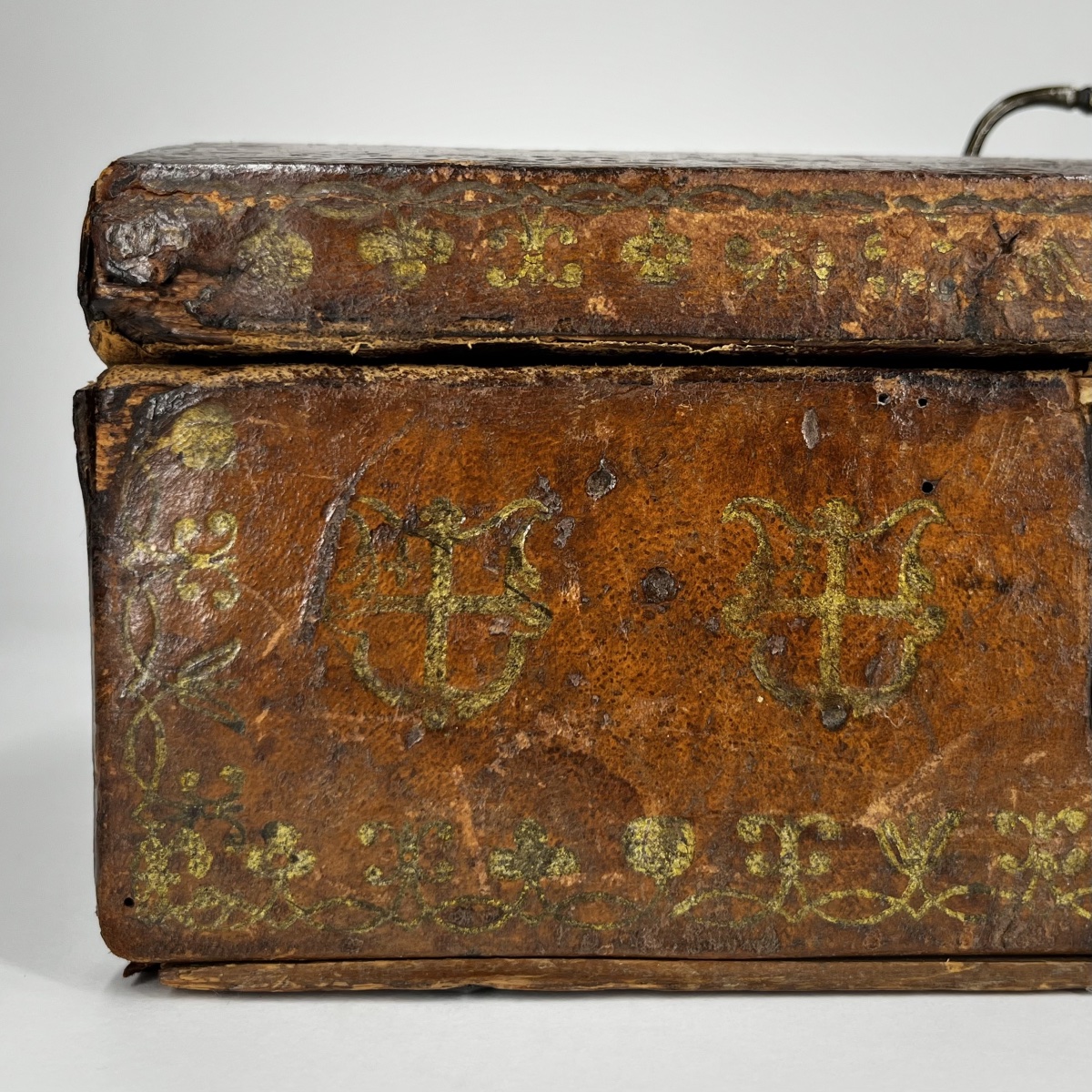 Gilded Leather Box With Small Metal Inlays—northern Italy, 16th Century; High Renaissance, 17th Century-photo-1