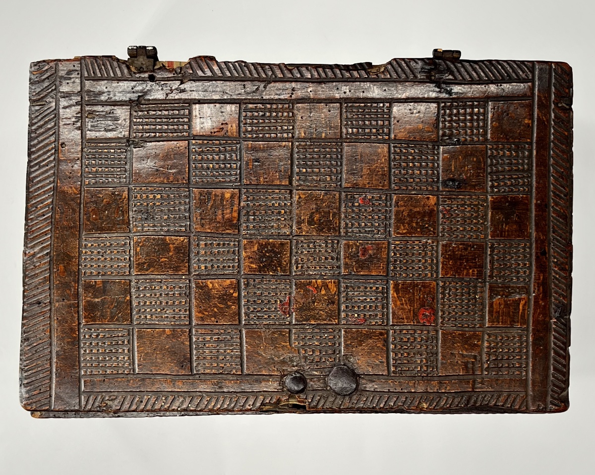 Strategy Game Set – 18th-century Norman Folk Art-photo-2