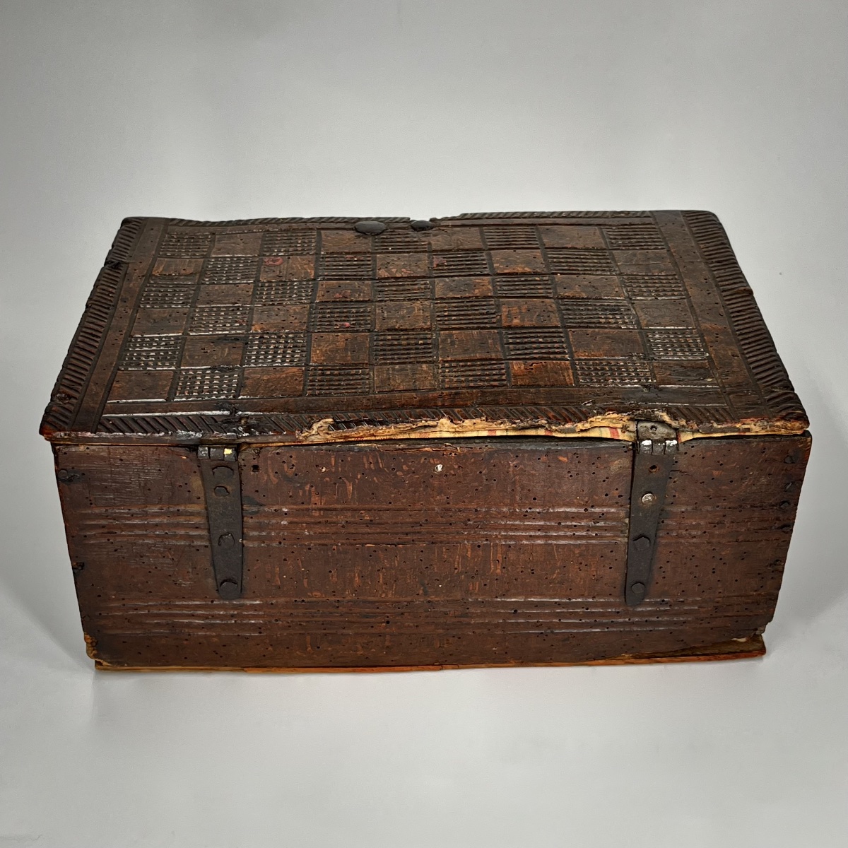 Strategy Game Set – 18th-century Norman Folk Art-photo-5