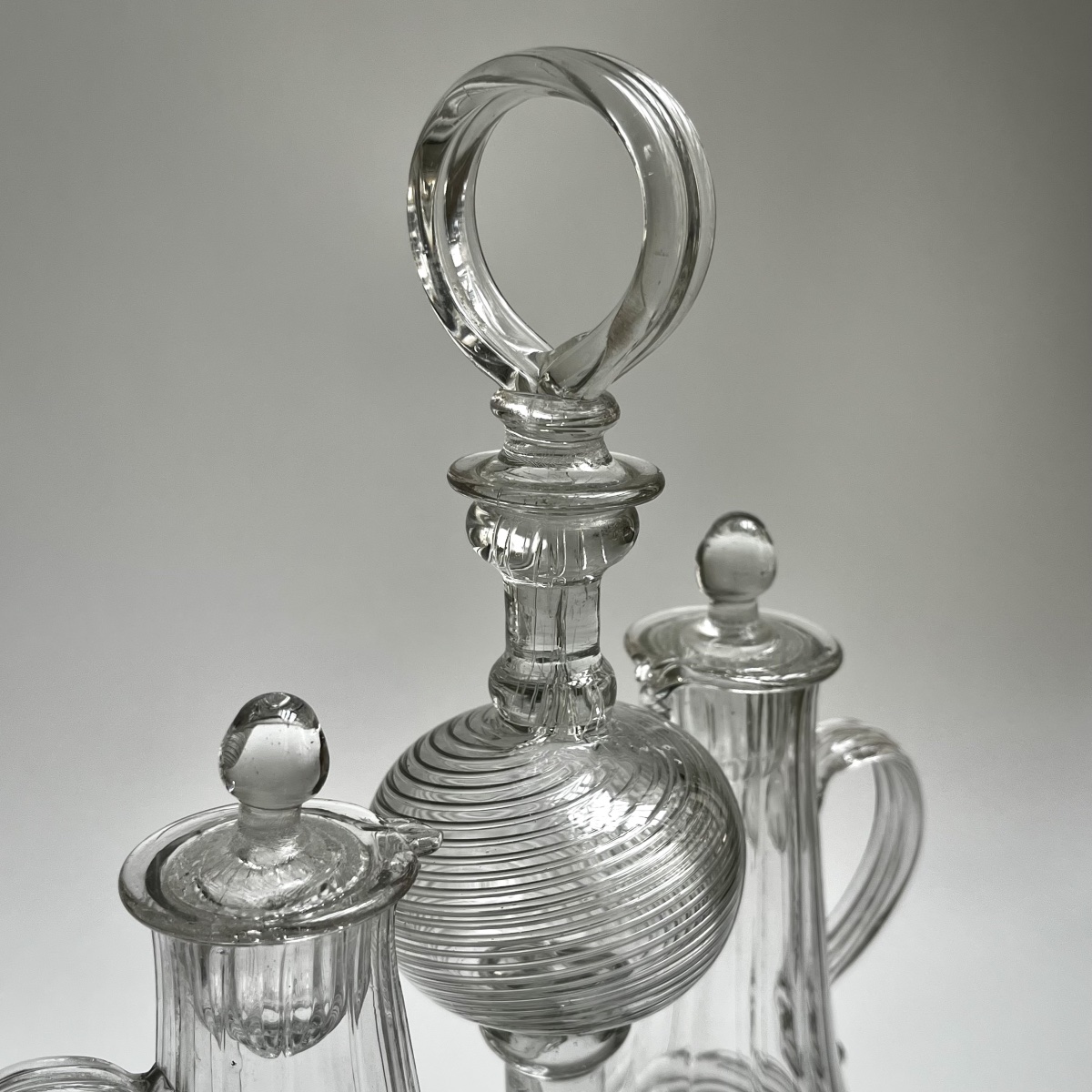 Blown-glass Oil And Vinegar Set - Normandy, Late 18th Century -photo-2