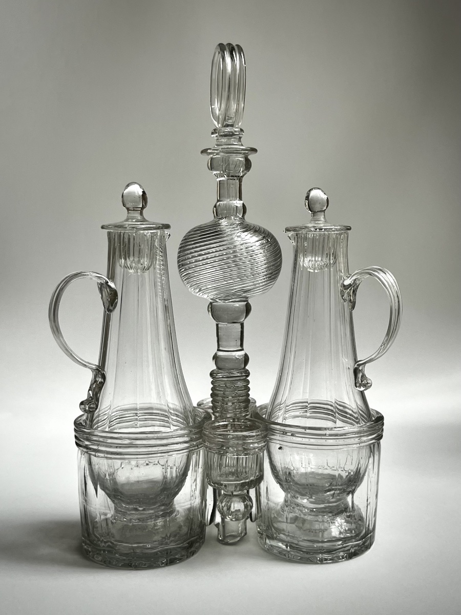 Blown-glass Oil And Vinegar Set - Normandy, Late 18th Century -photo-3