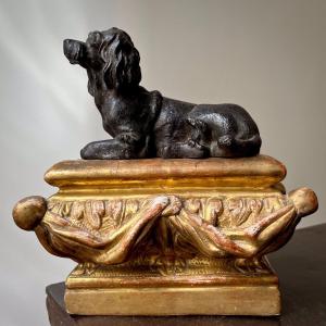 Small Presentation Base In Wood And Golden Stucco, 19th Century